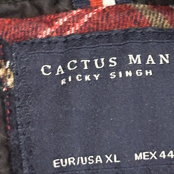 NWT UpCycled Graphic Flannel Friends themed Graphic Flannel size XL - Picture 7 of 8